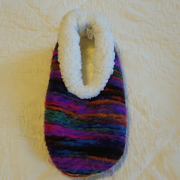 Snoozies bed slippers - Picture 2 of 4